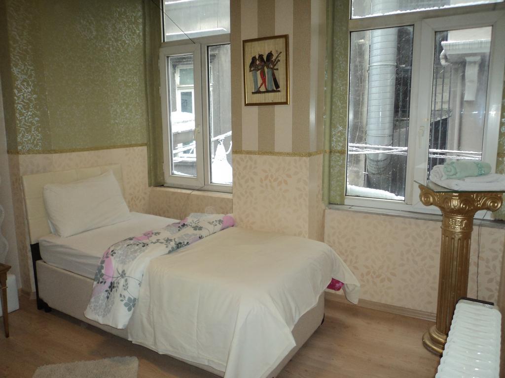New Redriver Hostel Istanbul Room photo